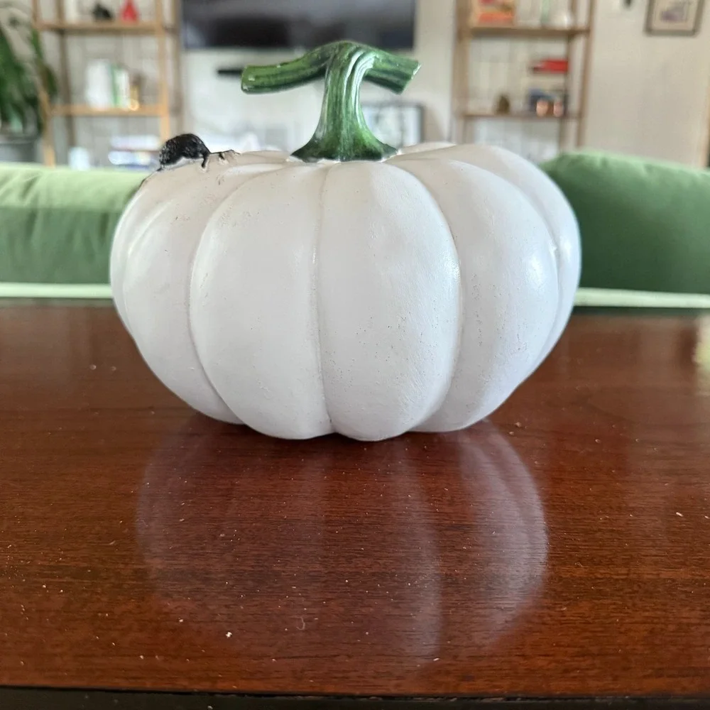 Unbranded Jack O Lantern Pumpkin Figurine OS White Good Spider Halloween Decor